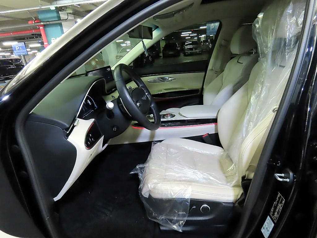 Genesis GV70 - Vista 6