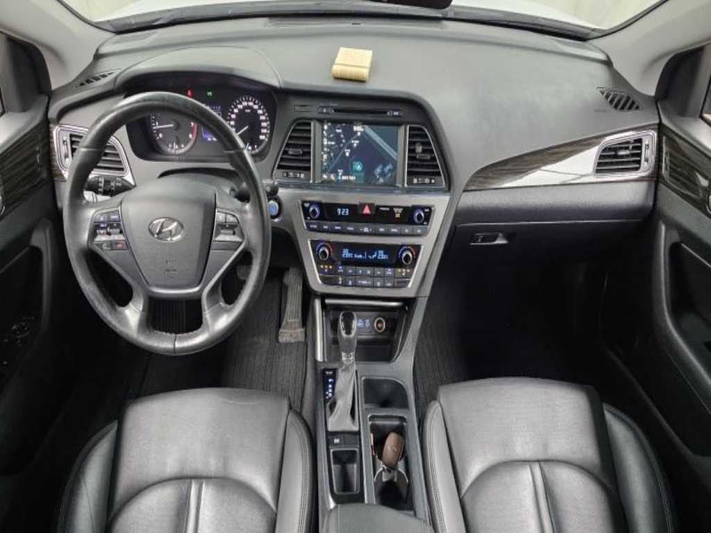 HYUNDAI Sonata - Vista 7