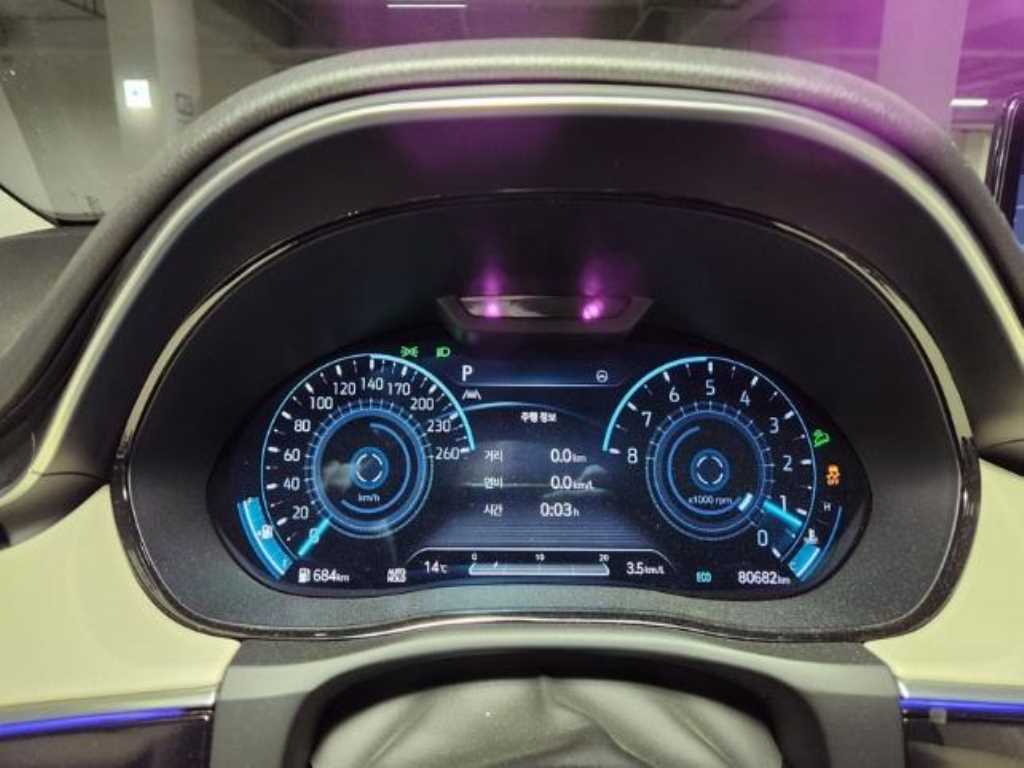 Genesis GV70 - Vista 7