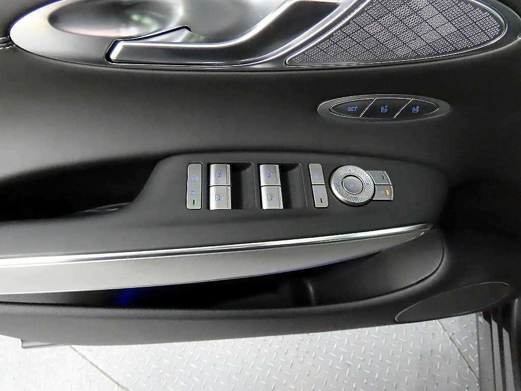 Genesis GV70 - Vista 11