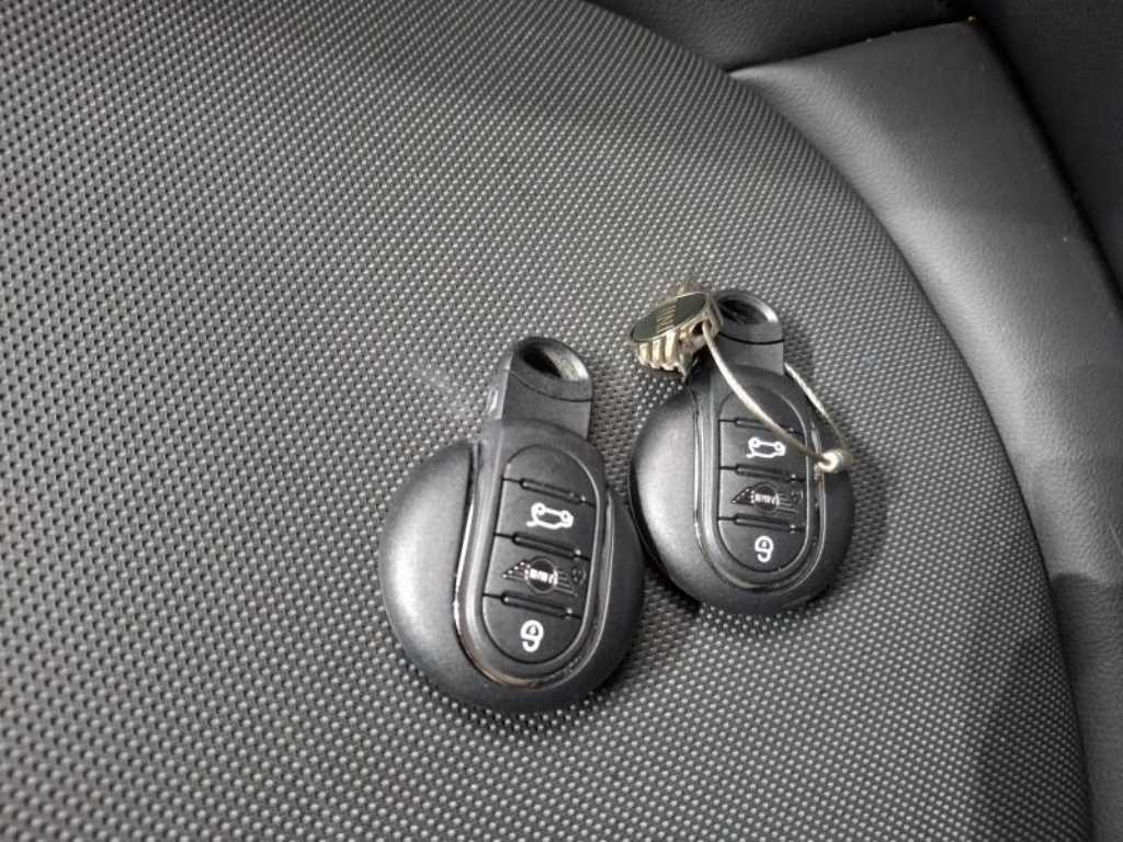 Mini Clubman 2022 Negro - Importación desde Corea - HF Imports Iquique - Foto 19