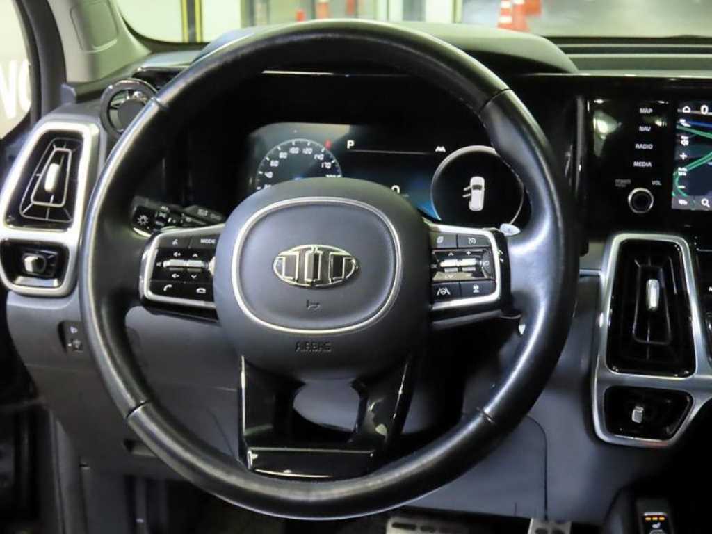 KIA Sorento - Vista 8