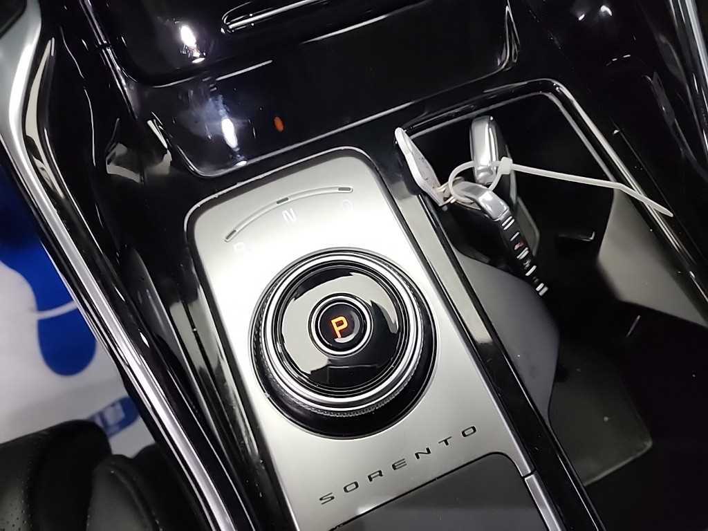 KIA Sorento - Vista 8
