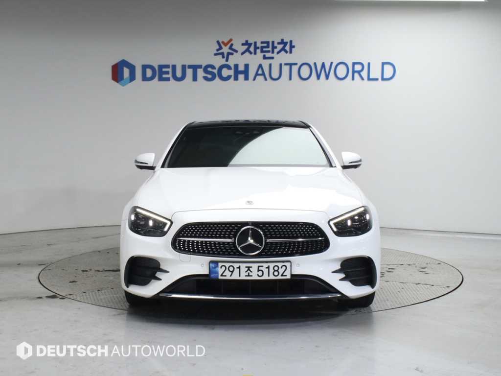 Mercedes Benz E class - Vista 3