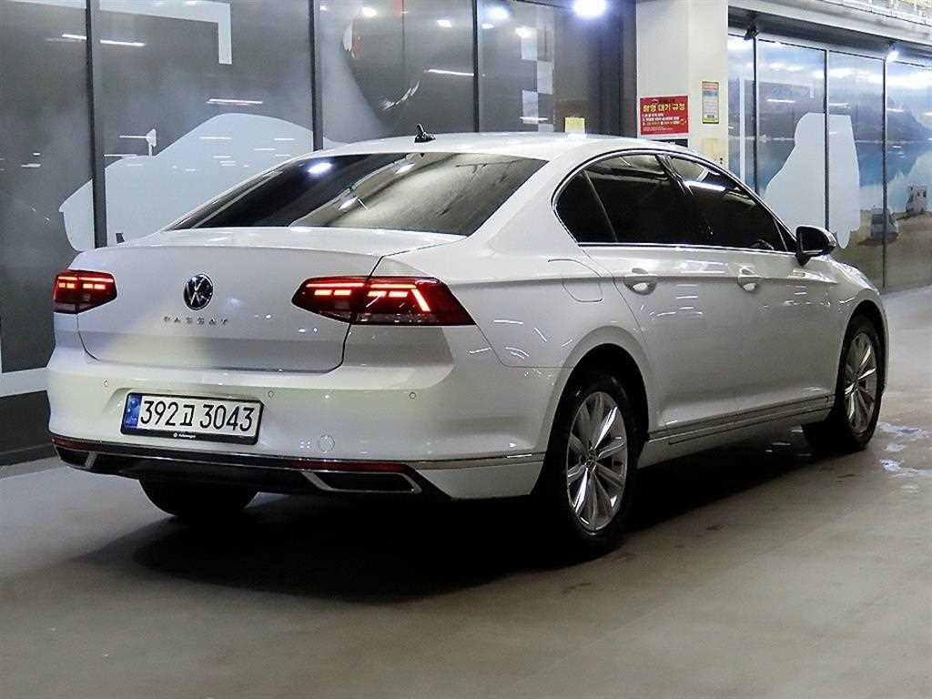 Volkswagen Passat - Vista 4