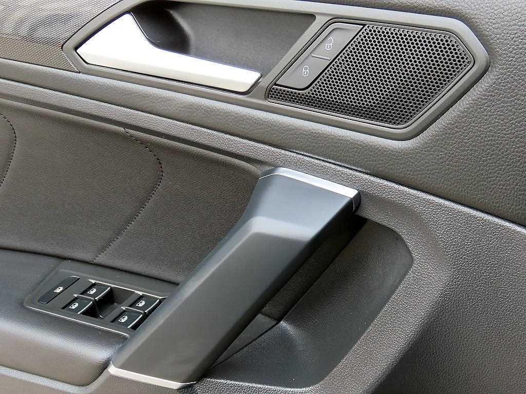 Volkswagen Tiguan - Vista 11