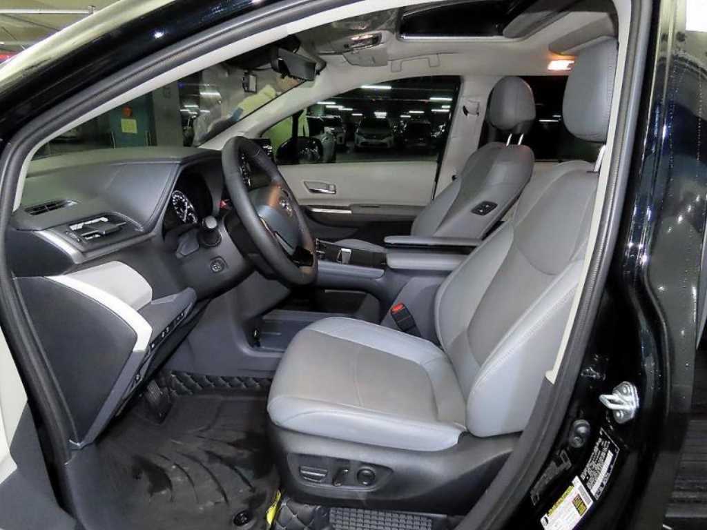 Toyota Siena - Vista 6