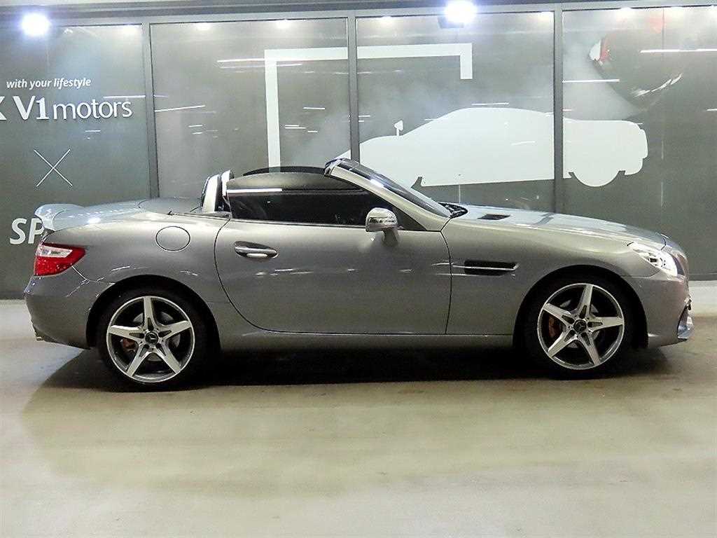 Mercedes Benz SLK Class - Vista 8