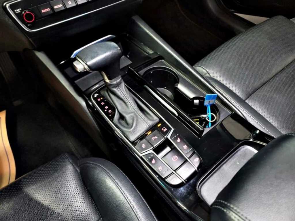 KIA K7 - Vista 10