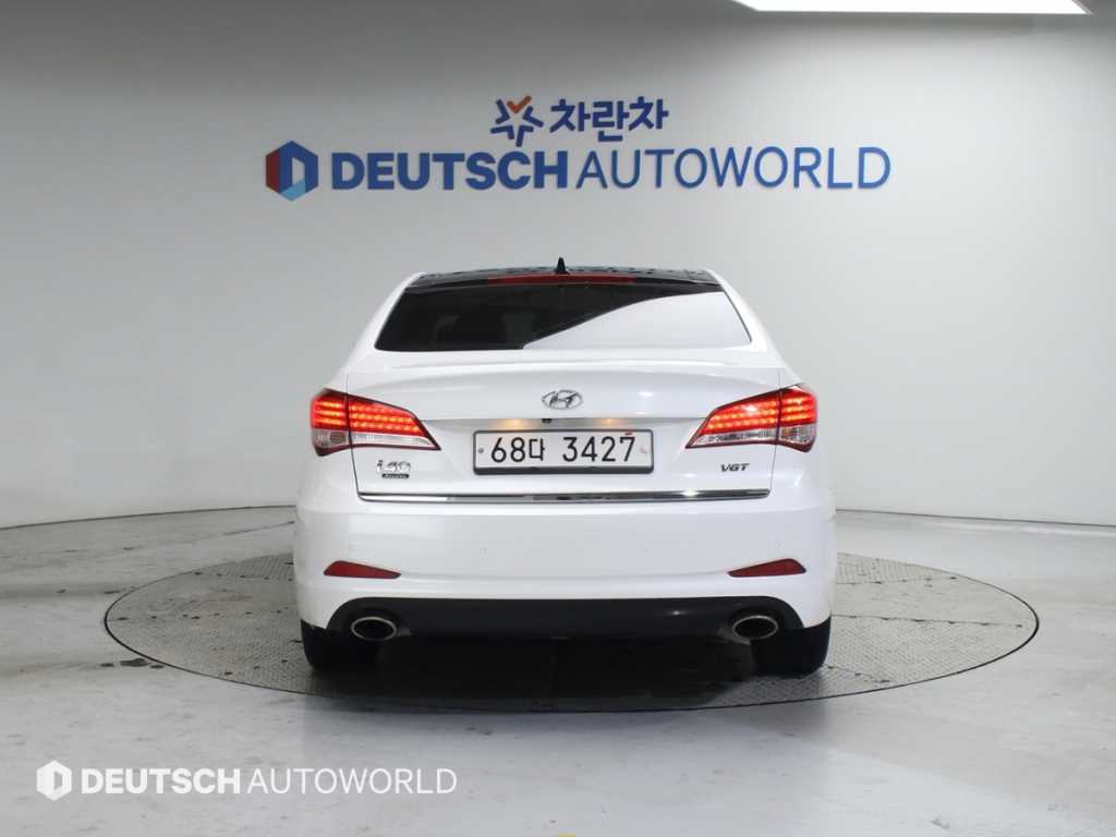 HYUNDAI i40 - Vista 4