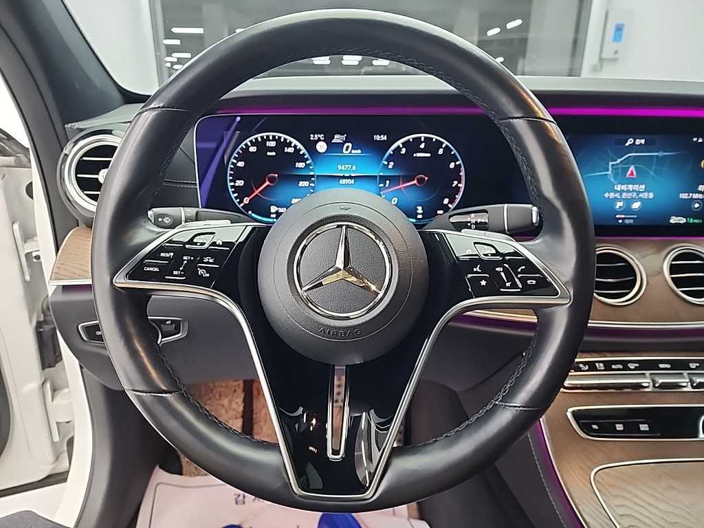 Mercedes Benz E class - Vista 10