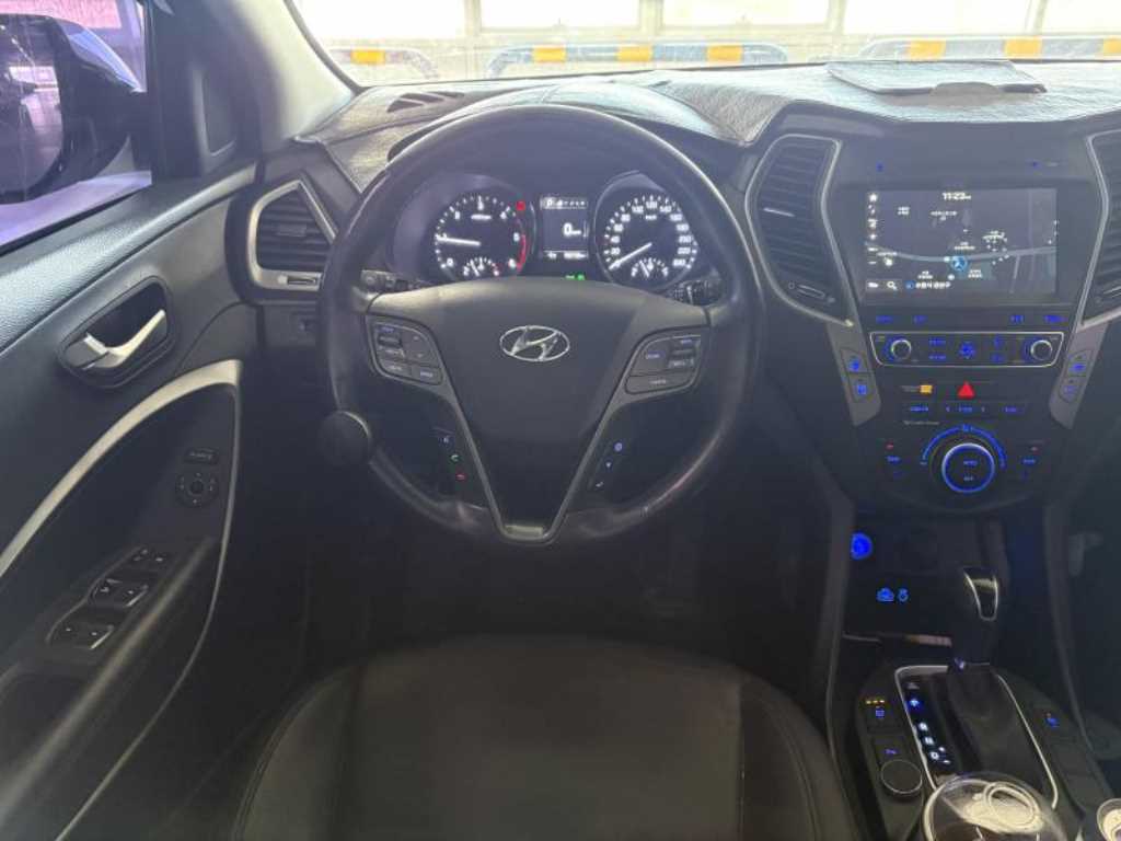 HYUNDAI Santa Fe - Vista 10