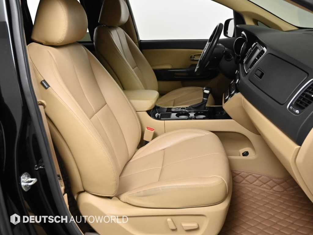 KIA Carnival - Vista 10