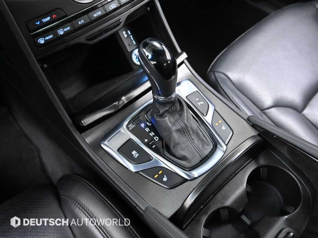 HYUNDAI Grandeur - Vista 9