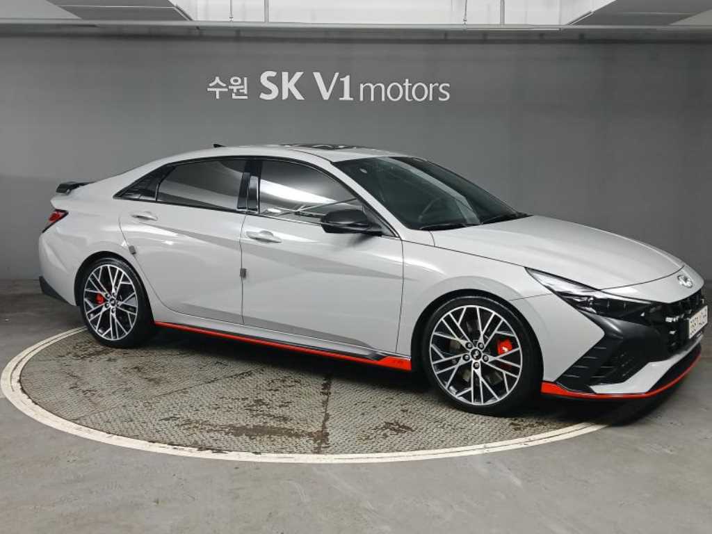 HYUNDAI Avante - Vista 2