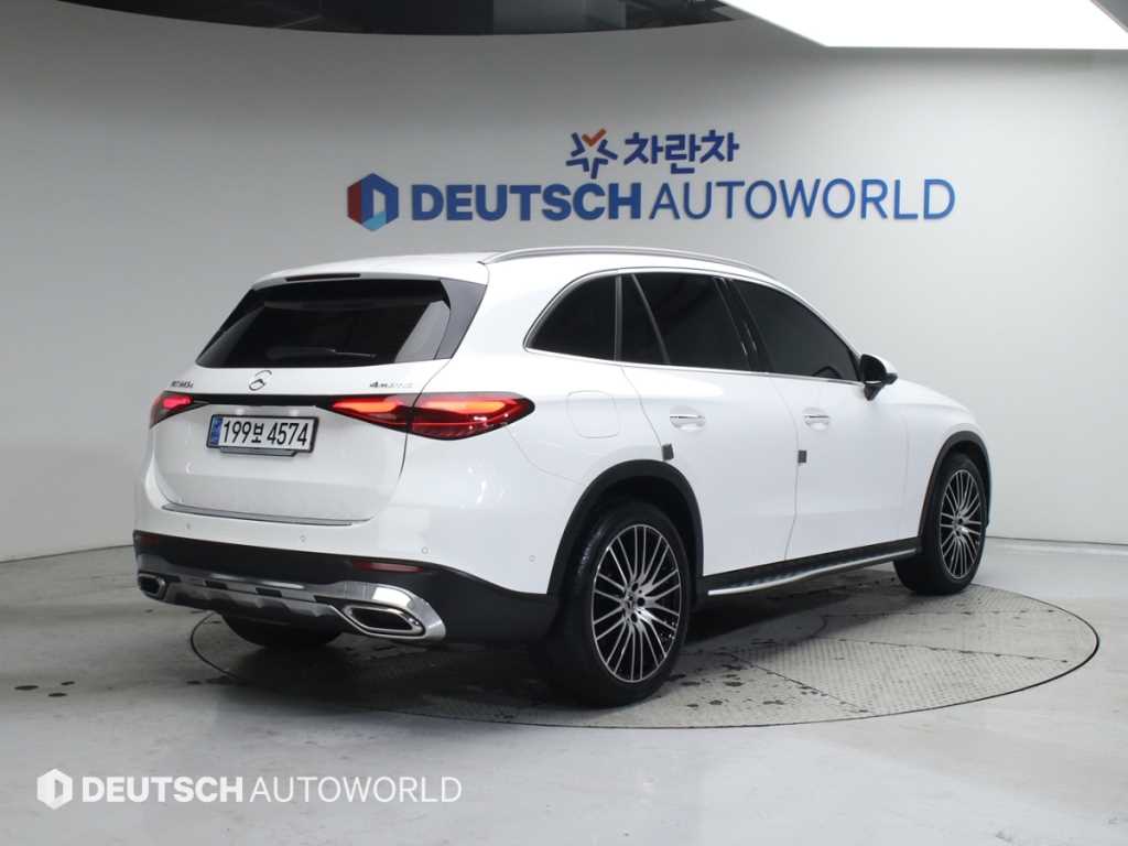 Mercedes Benz GLC Class - Vista 2