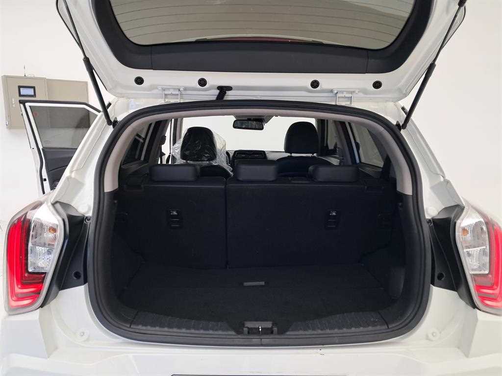 Ssangyong Tivoli 2022 Blanco - Importación desde Corea - HF Imports Iquique - Foto 17