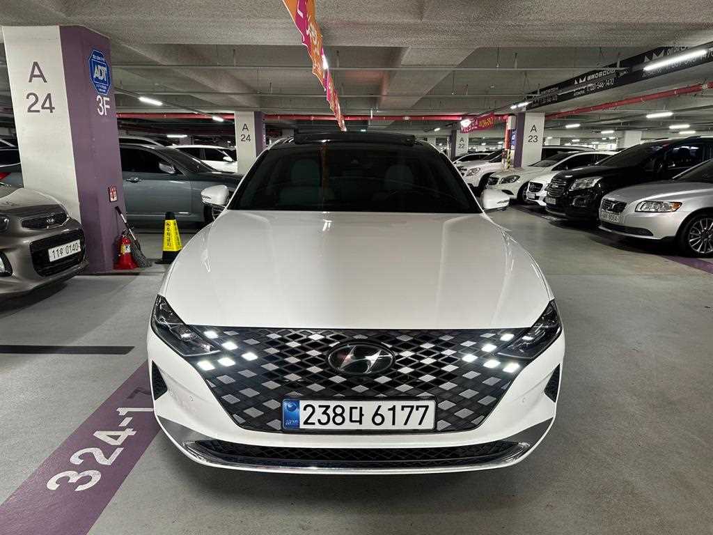 HYUNDAI Grandeur - Vista 2