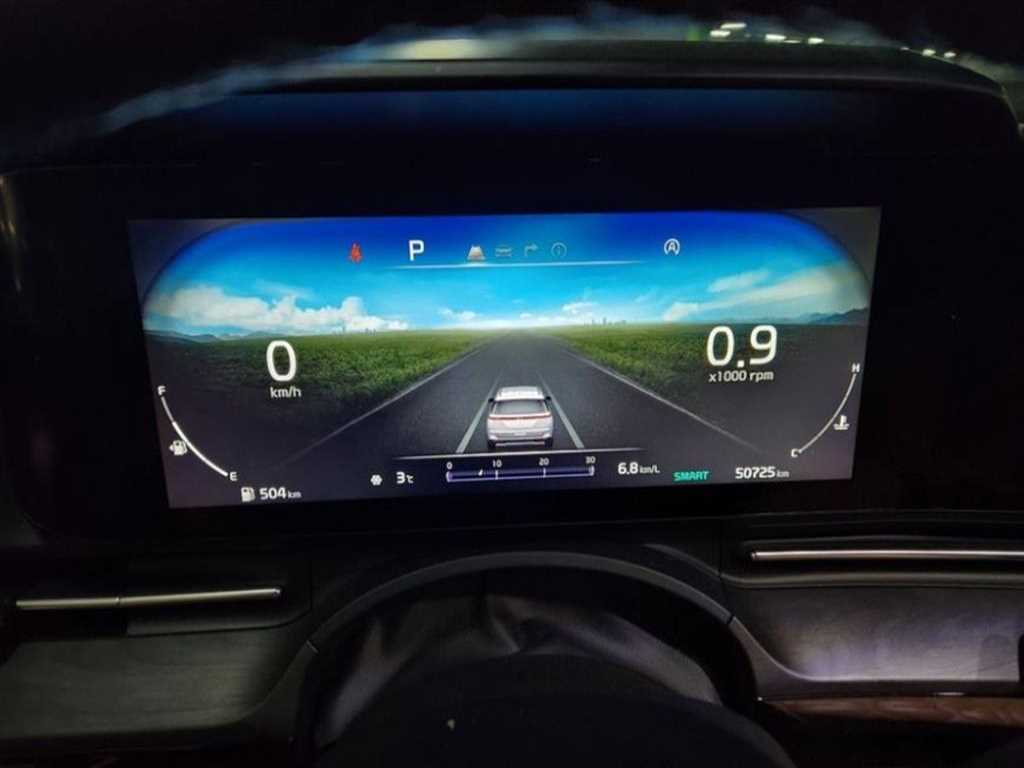 KIA Carnival - Vista 8