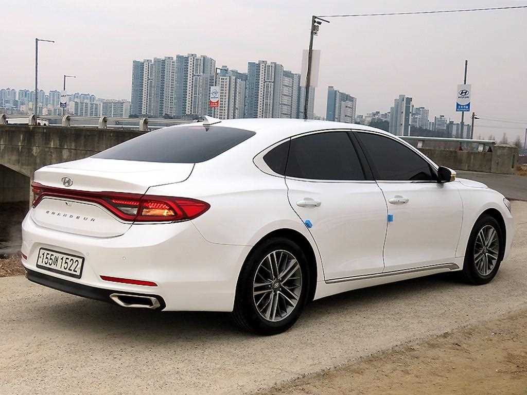 HYUNDAI Grandeur - Vista 3