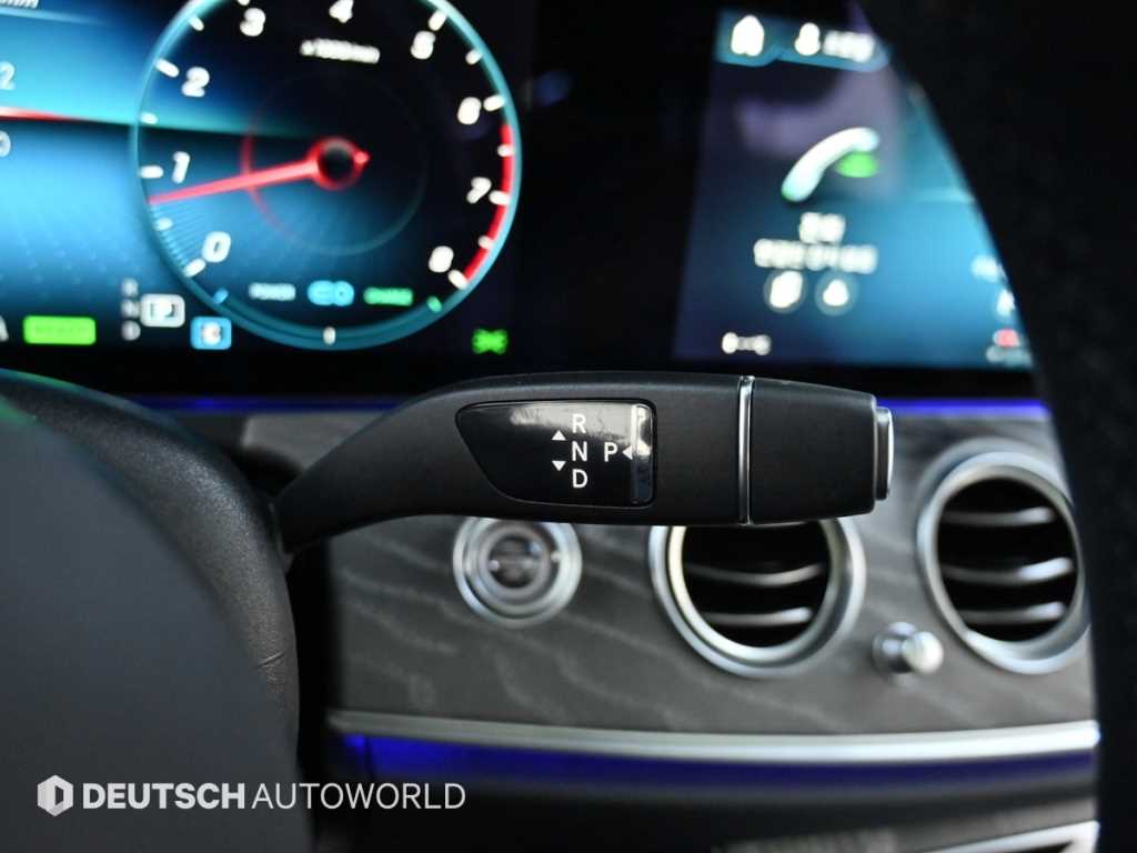 Mercedes Benz E class - Vista 9