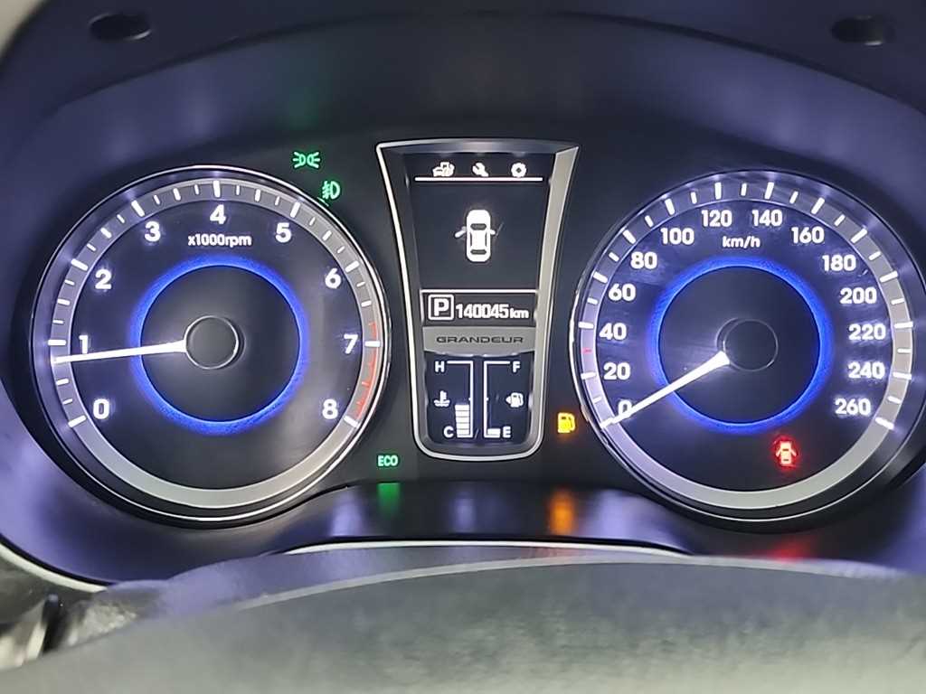 HYUNDAI Grandeur - Vista 6