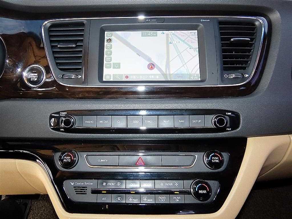 KIA Carnival 2019 Blanco - Importación desde Corea - HF Imports Iquique - Foto 13