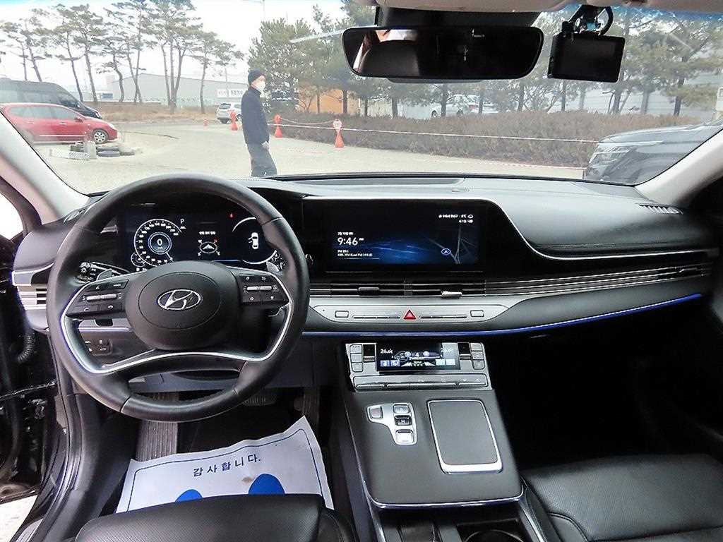 HYUNDAI Grandeur - Vista 7