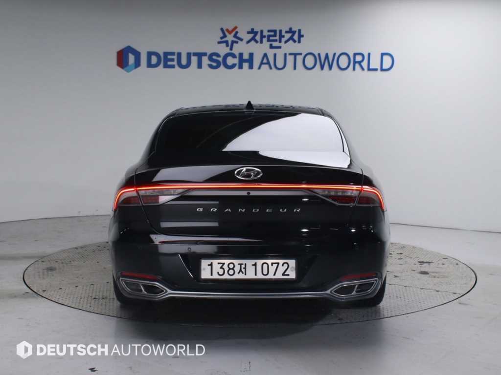 HYUNDAI Grandeur - Vista 4