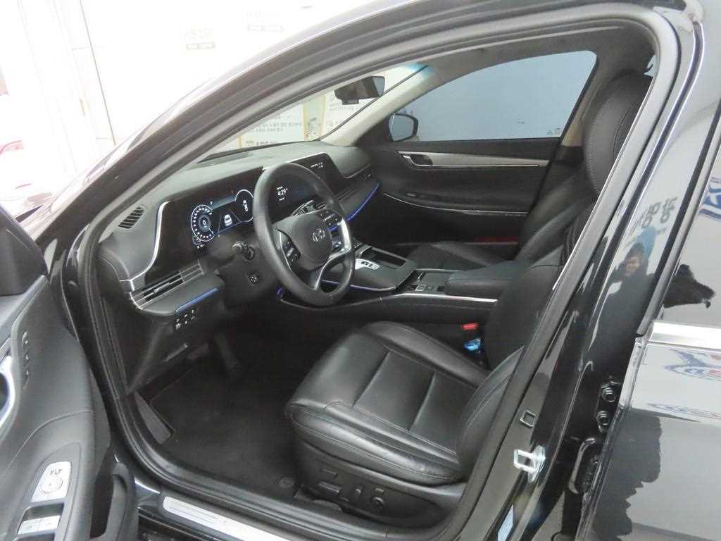 HYUNDAI Grandeur - Vista 5