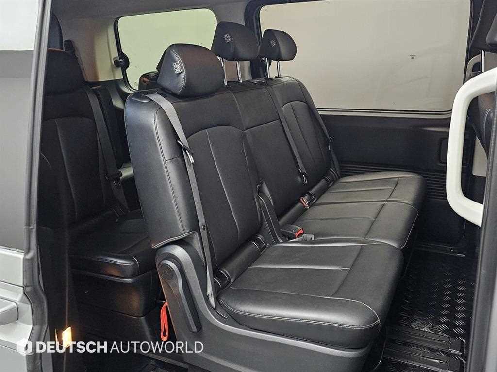 HYUNDAI Staria - Vista 12