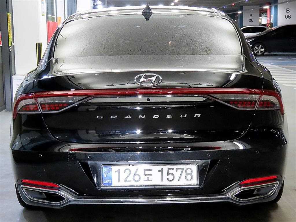 HYUNDAI Grandeur - Vista 5