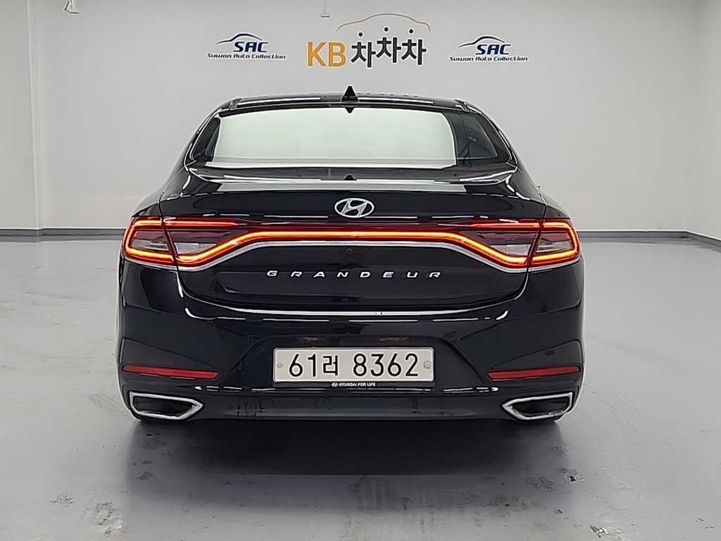 HYUNDAI Grandeur - Vista 3
