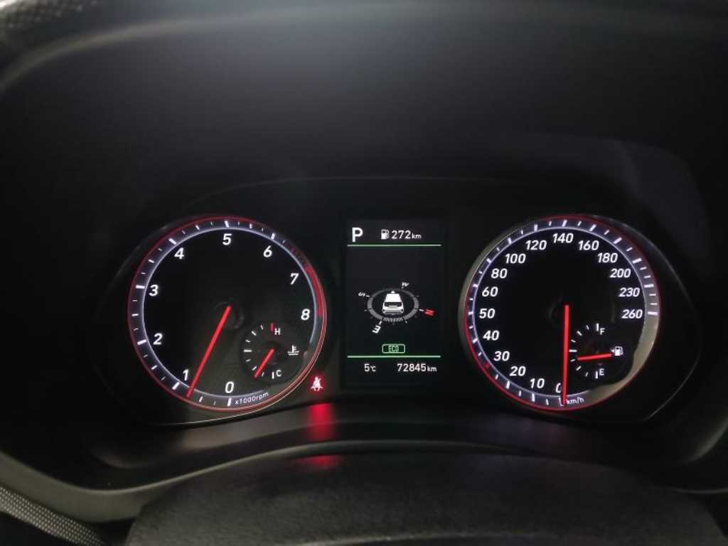 HYUNDAI Veloster - Vista 8