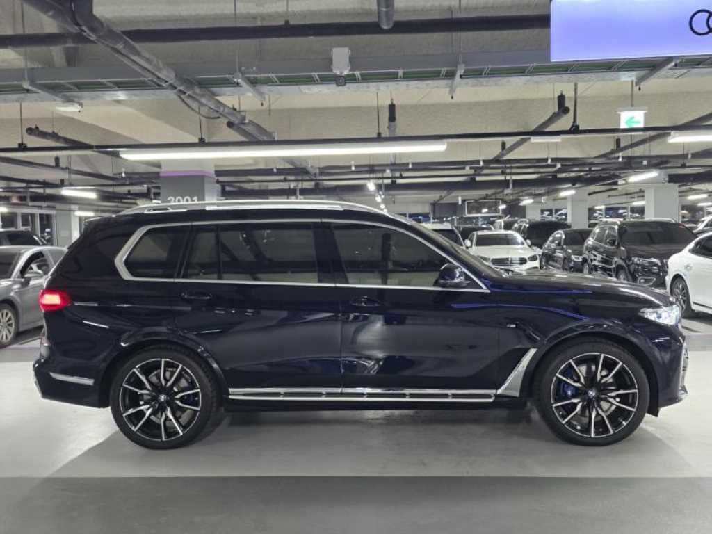 BMW X7 - Vista 3