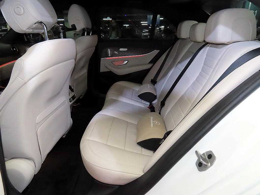 Mercedes Benz E class - Vista 7