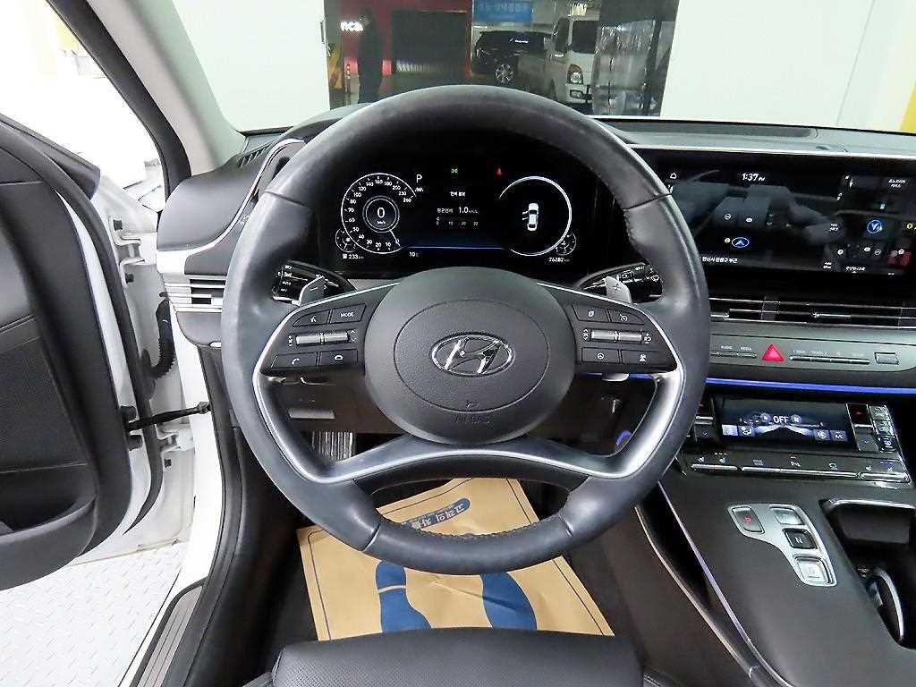 HYUNDAI Grandeur - Vista 9