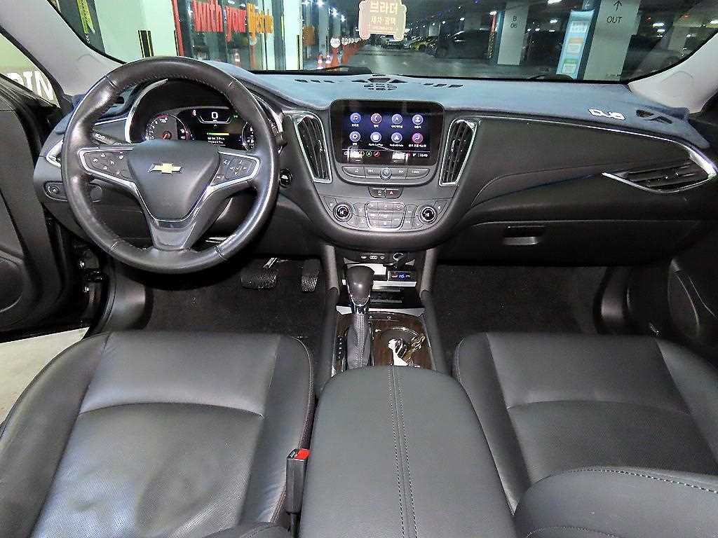 Chevrolet Malibu - Vista 10