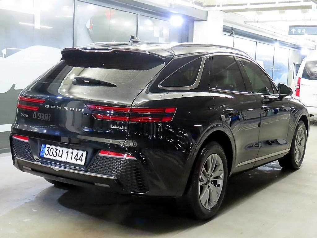 Genesis GV70 - Vista 4