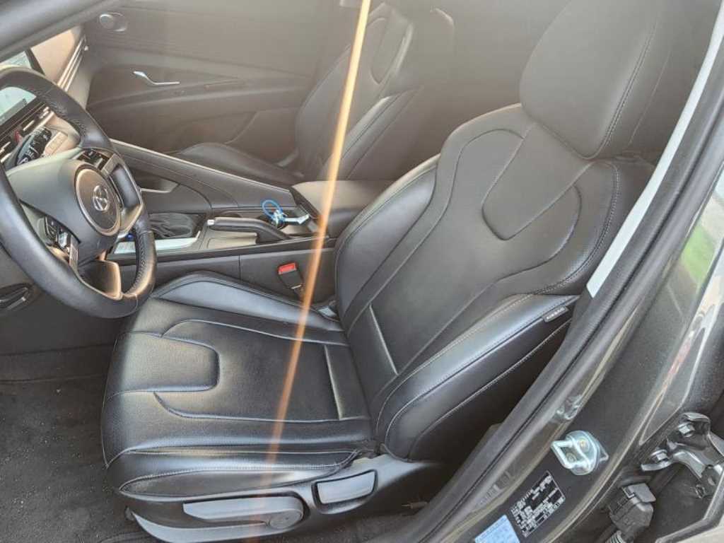 HYUNDAI Avante - Vista 5