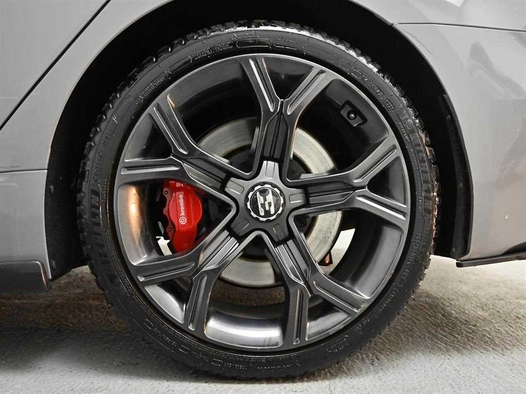 KIA Stinger - Vista 5