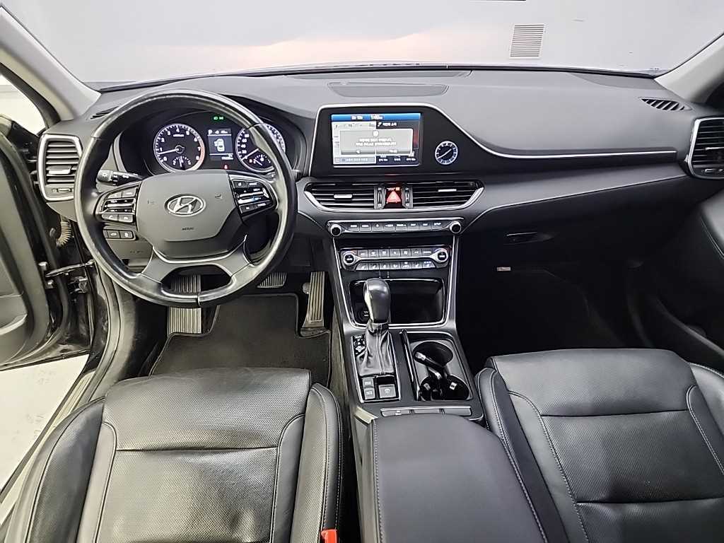 HYUNDAI Grandeur - Vista 7