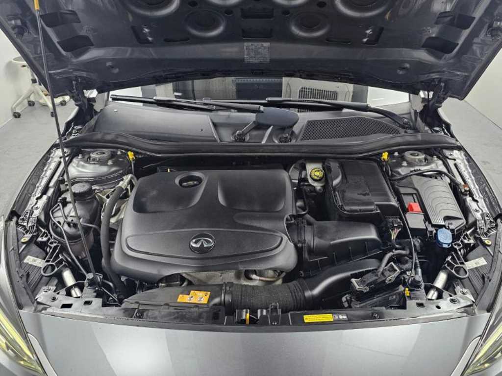 Infiniti Q - Vista 6