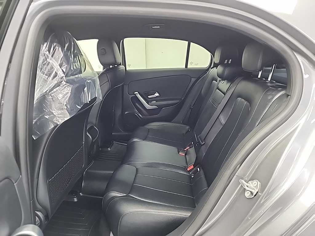 Mercedes Benz A Class - Vista 12