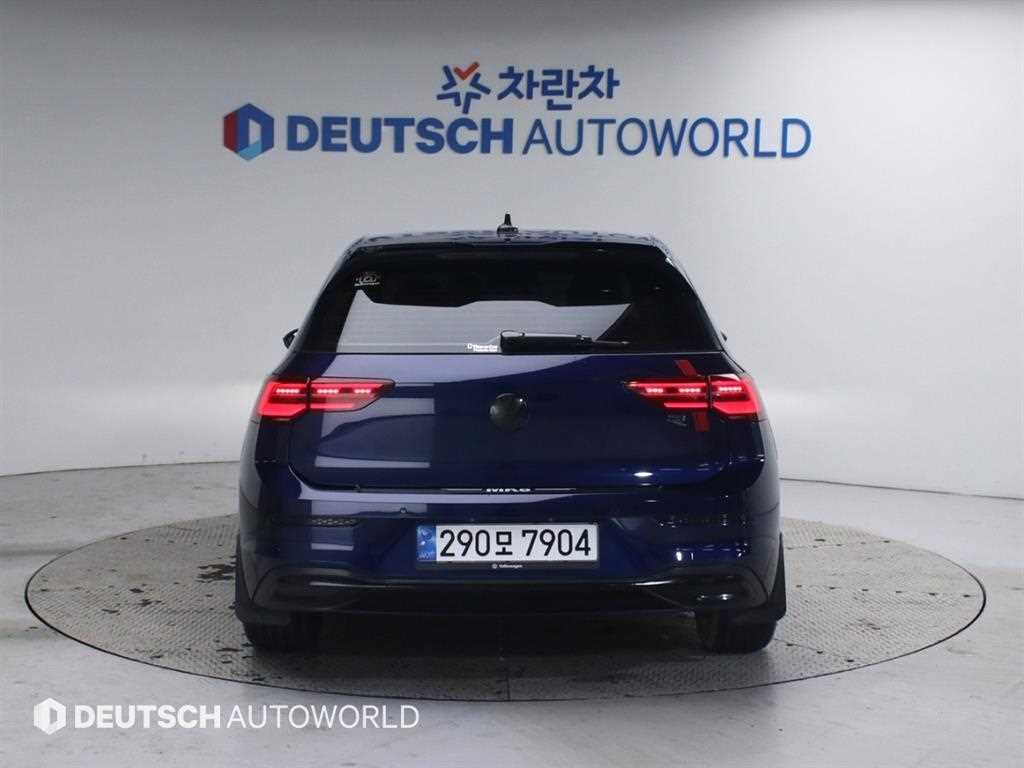 Volkswagen Golf - Vista 4