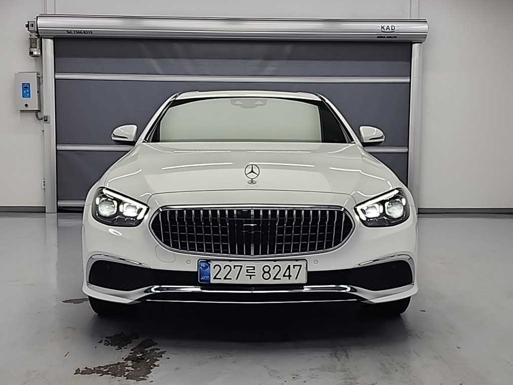 Mercedes Benz E class - Vista 3