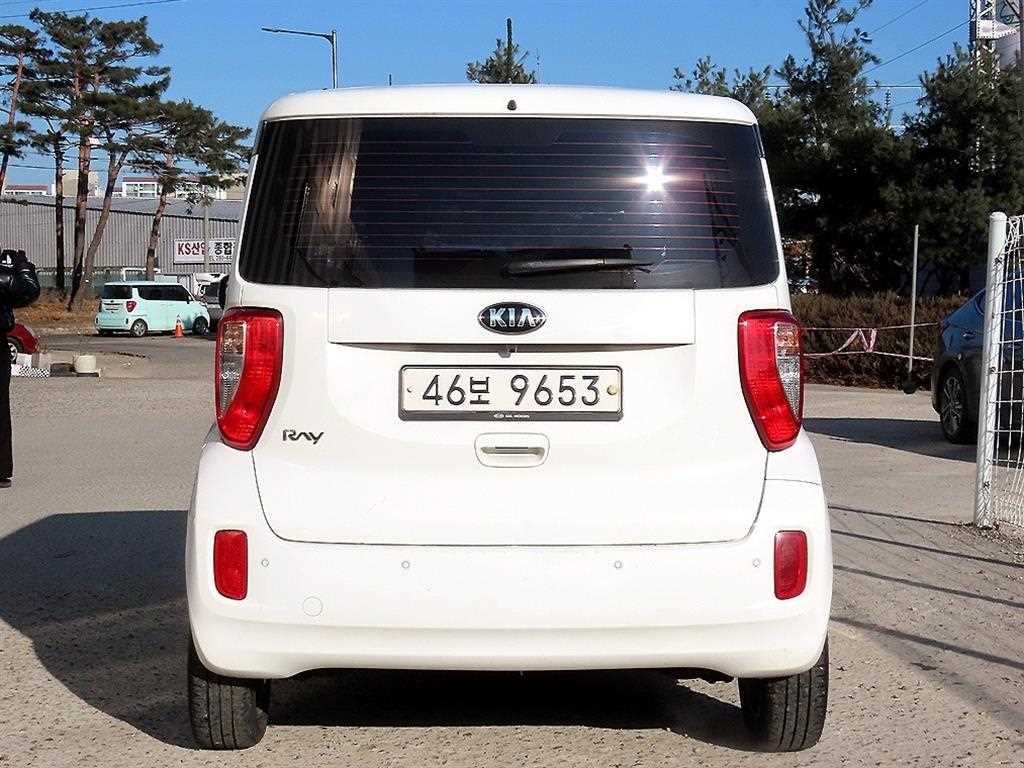 KIA Ray - Vista 4