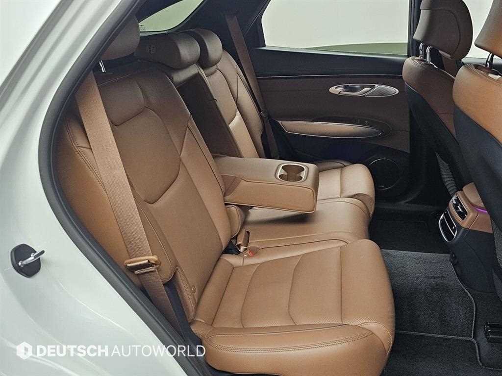 Genesis GV70 - Vista 11