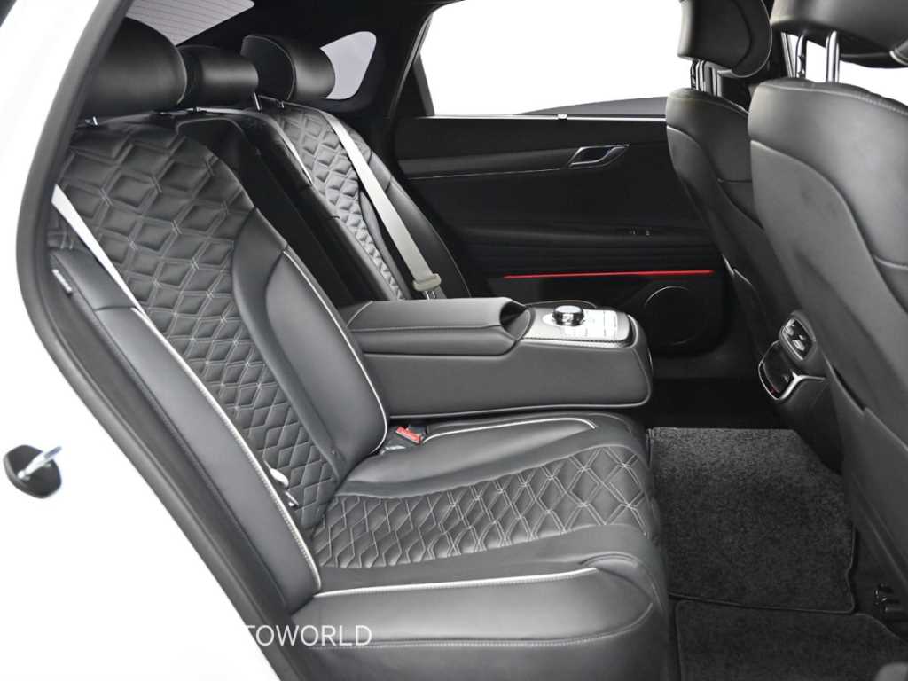 Genesis G80 - Vista 12