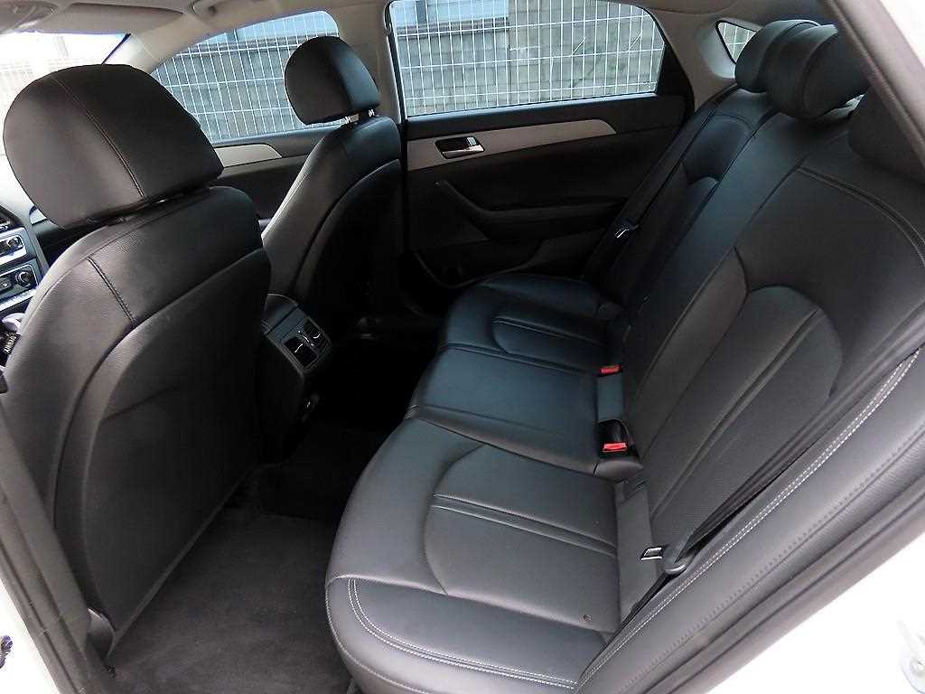 HYUNDAI Sonata - Vista 6